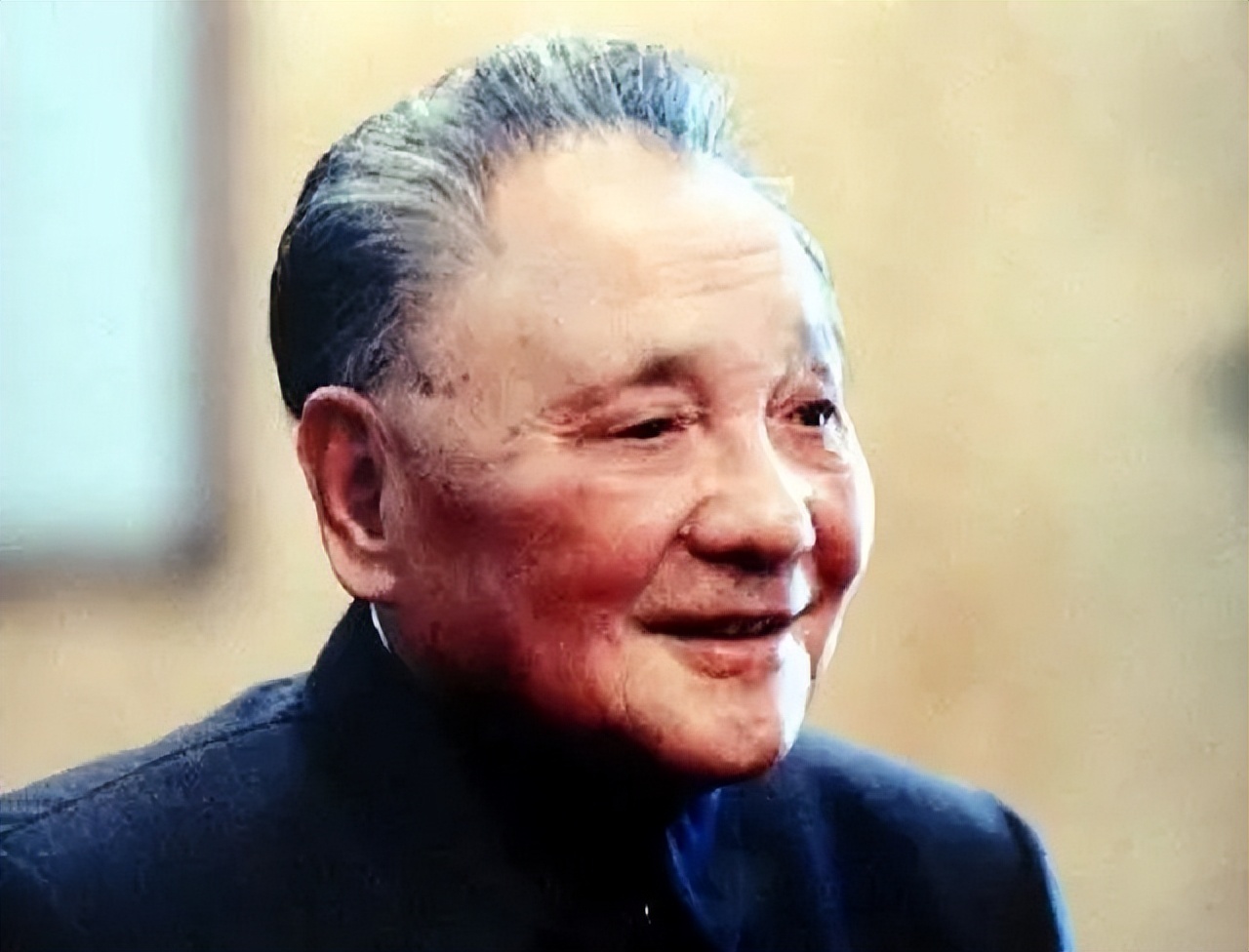 *小平邓**为什么说：这是家乡人给我穿的“小鞋”