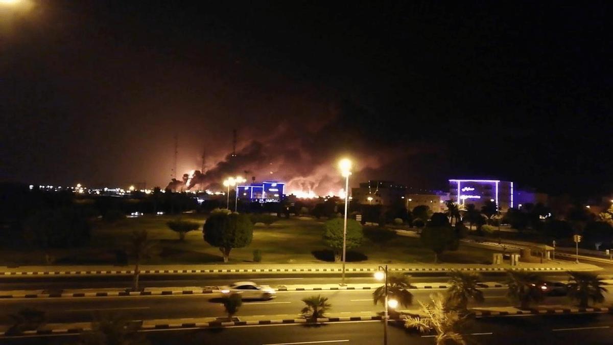 沙特买了东风导弹之后怎么样了,沙特除了买导弹还买了什么武器