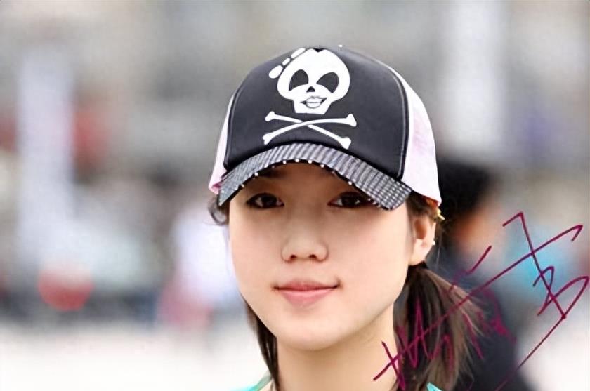 “最红嫩模”*筱雨张**：22岁时拍写真火爆全网，如今将近40岁仍单身