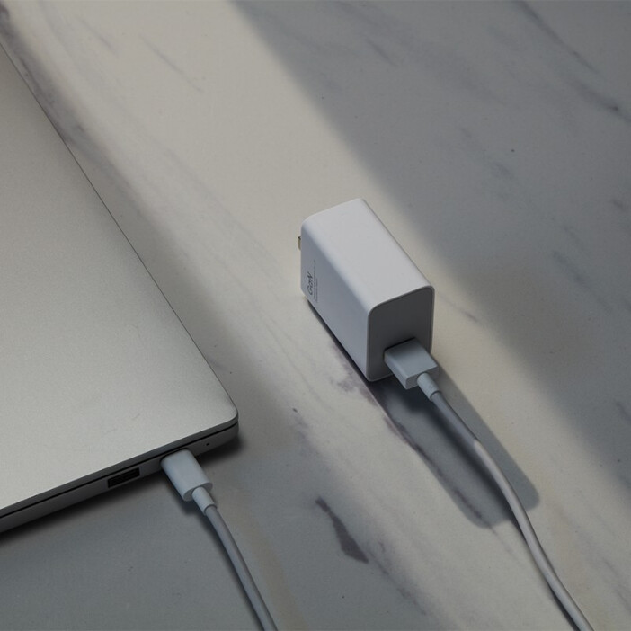 手机充电器发烫有异味会爆炸吗,手机充电器发烫会不会爆炸