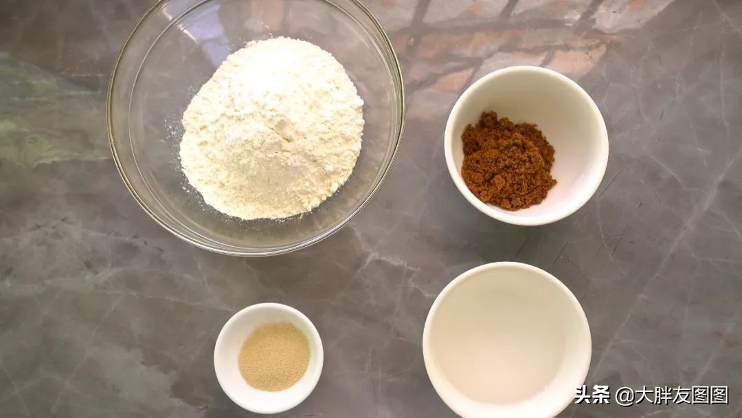 红糖馒头最简单快速的做法,高颜值红糖馒头最正确的做法