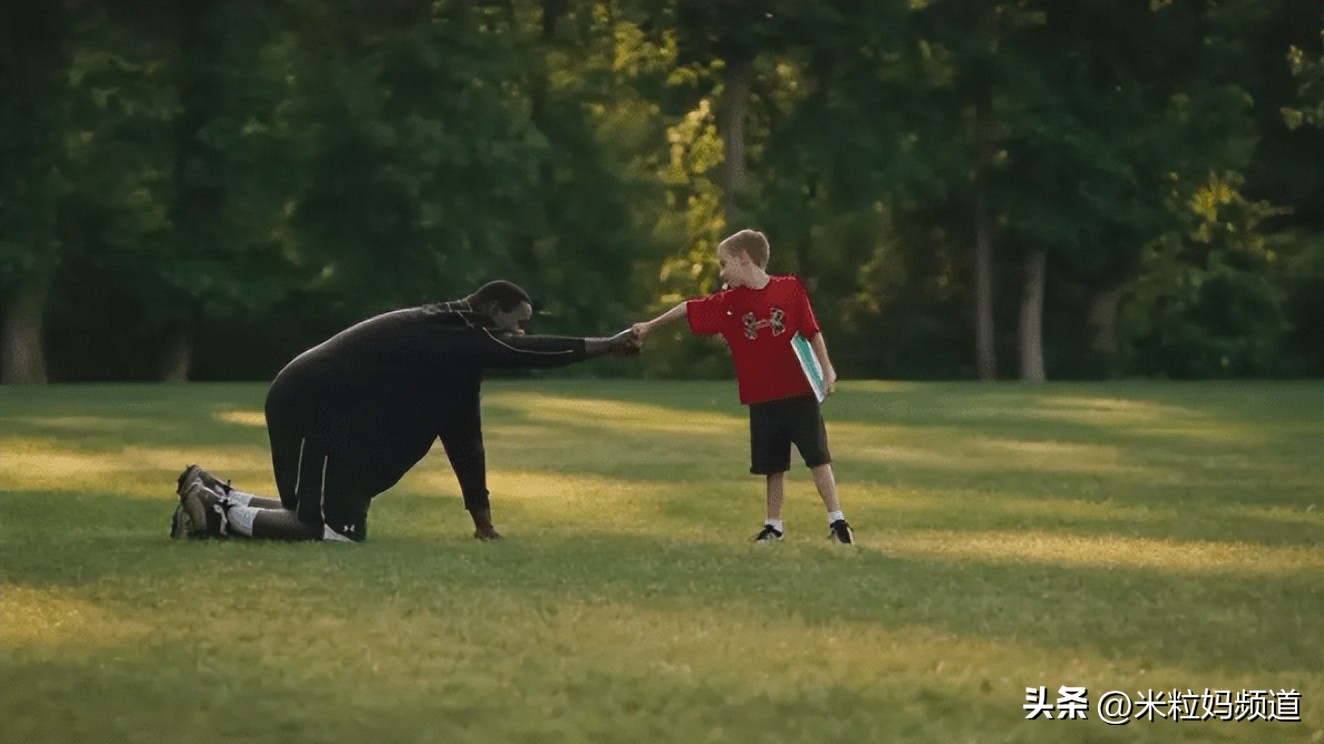 被贫民窟收养了25年的孩子后续,被外国领养的孩子现在都怎样了