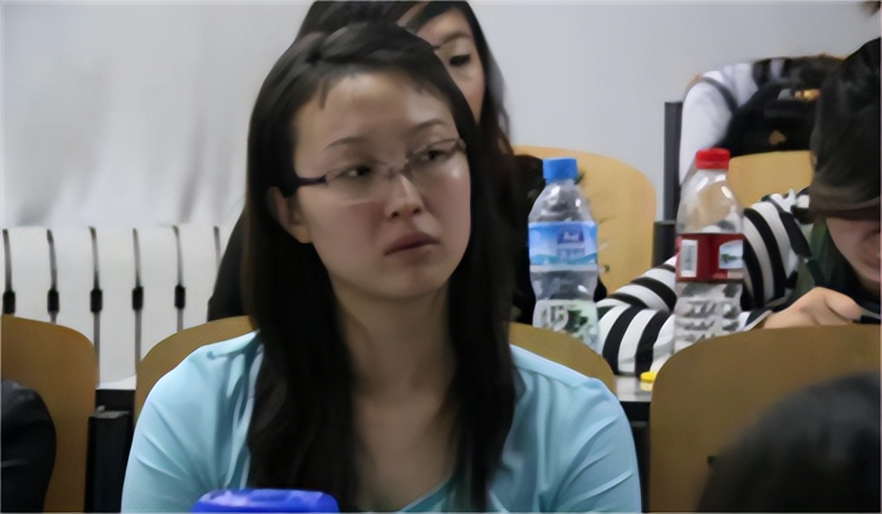 女乒最有骨气的冠军,中国乒乓球女队开除的球员是谁