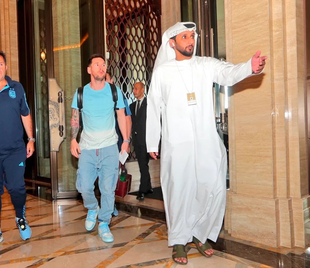 梅西现身lv,梅西穿阿根廷卡塔尔世界杯球衣