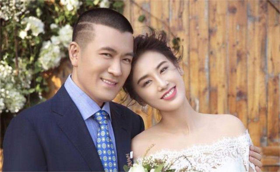 女子发文澄清杨子视频,杨子直播间卖的女包是真是假