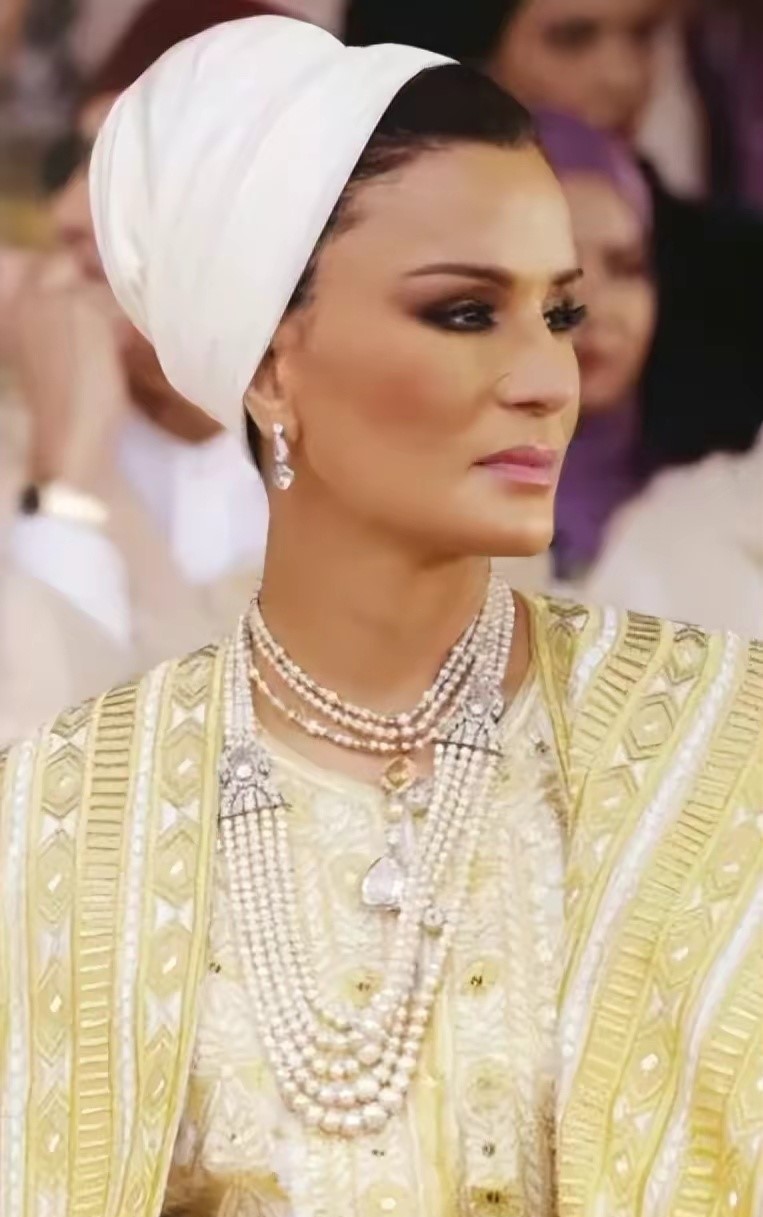 卡塔尔为什么花2200亿办世界杯,卡塔尔花费2200亿打造的世界杯