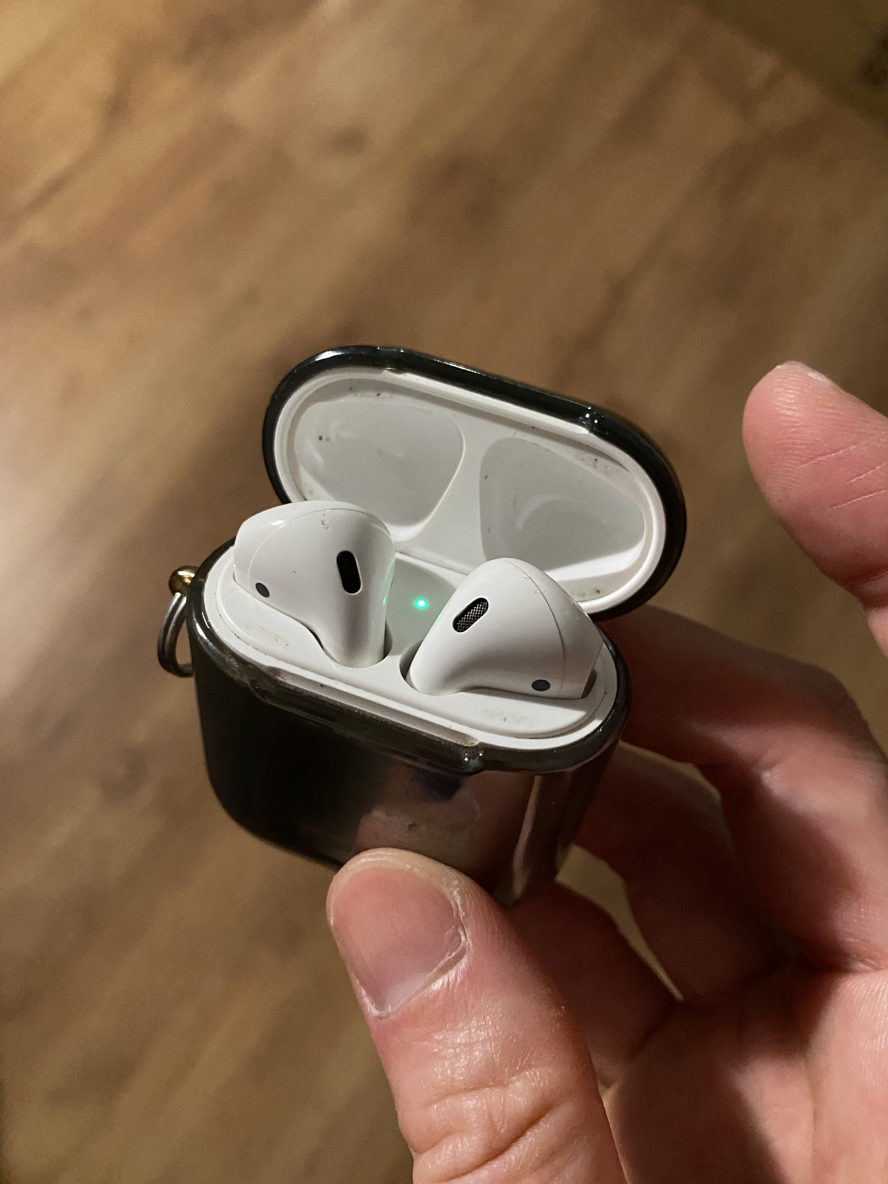 璐濆皵閲慳irpods (璐濆皵閲戞棤绾縜irpods)