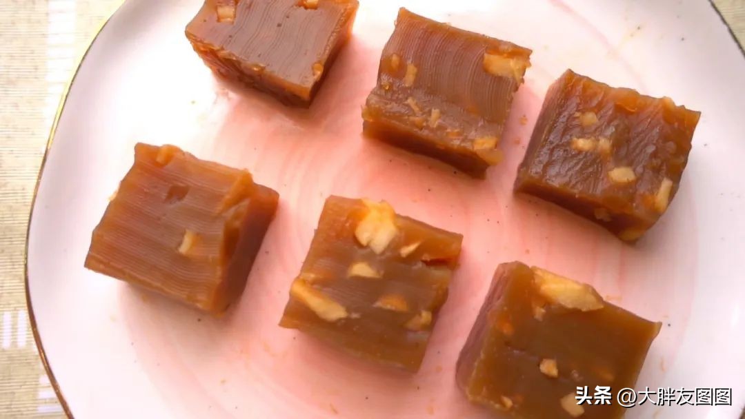 如何在家做出滑爽的马蹄糕？做法和配方都给你，特别简单