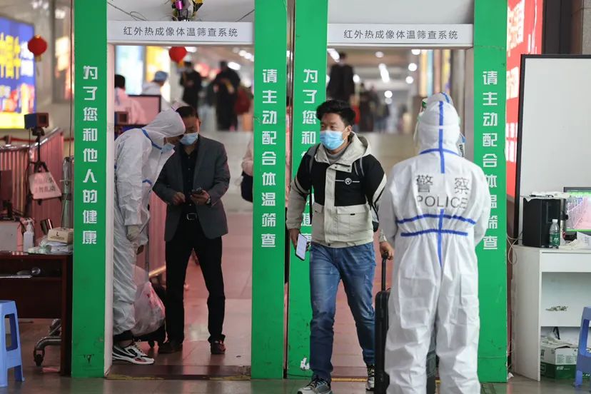 坚决守住不发生规模性反弹的底线,坚决防止反复反弹