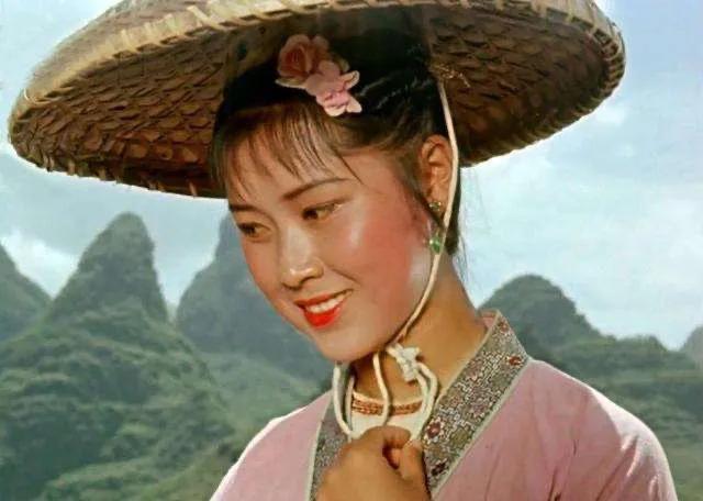 刘三姐黄婉秋病逝不到一年,刘三姐黄婉秋病逝