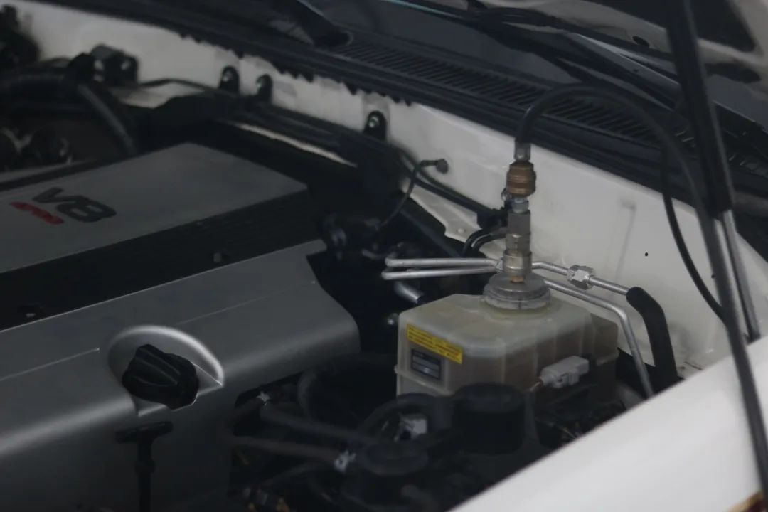 翻新陆巡lc100,陆巡lc100老款改装新款最佳案例