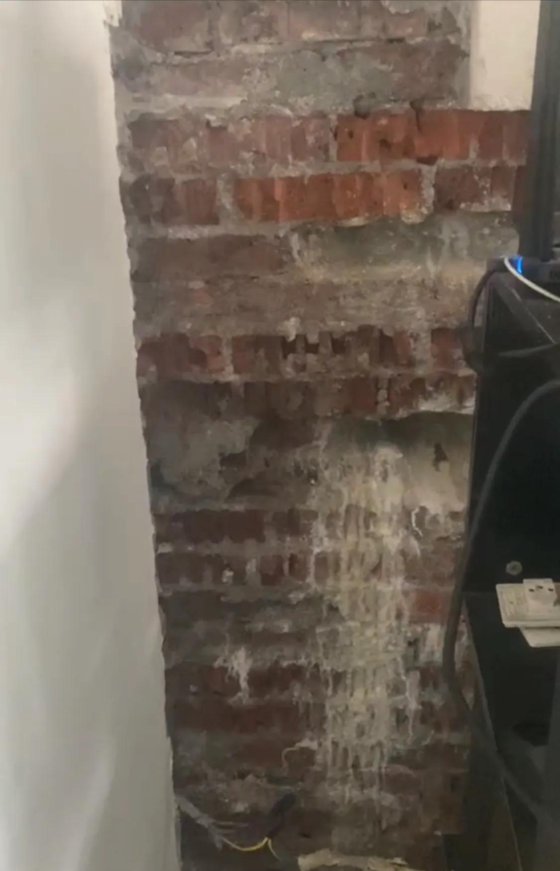 楼上未封阳台渗水到楼下怎么处理,楼上厨房下水管周边渗水怎么处理