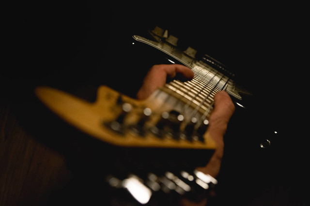 长亭外古道边是什么歌,长亭外古道边芳草碧连天歌曲名