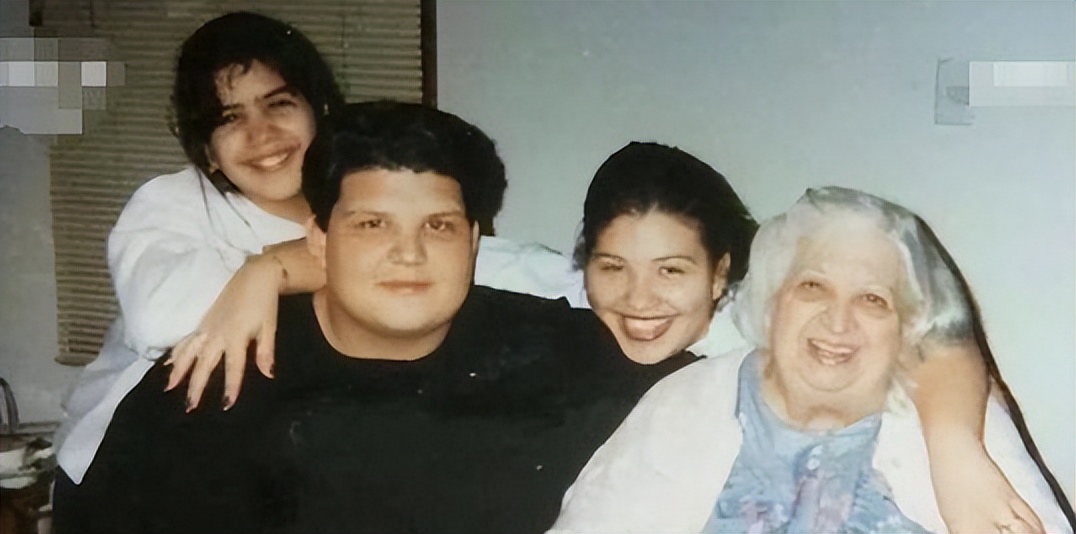 女孩不顾父母反对嫁给63岁的大叔,一个女孩不顾父母反对嫁给穷男人