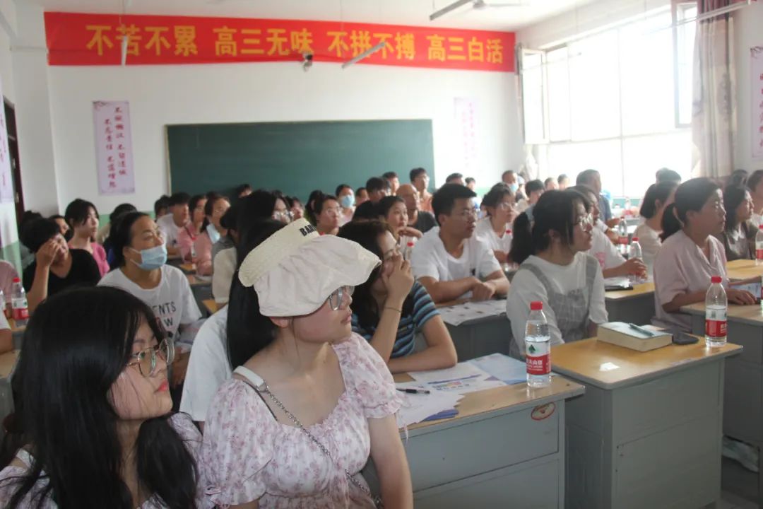 原平现代双语立达校区,原平双语学校立达校区高补班