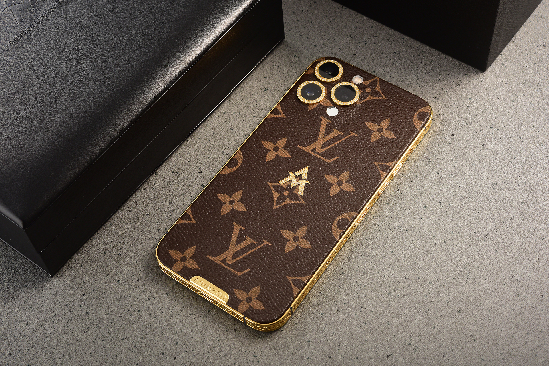 lv定制的iphone13pro价格,纯金打造的iphone13pro