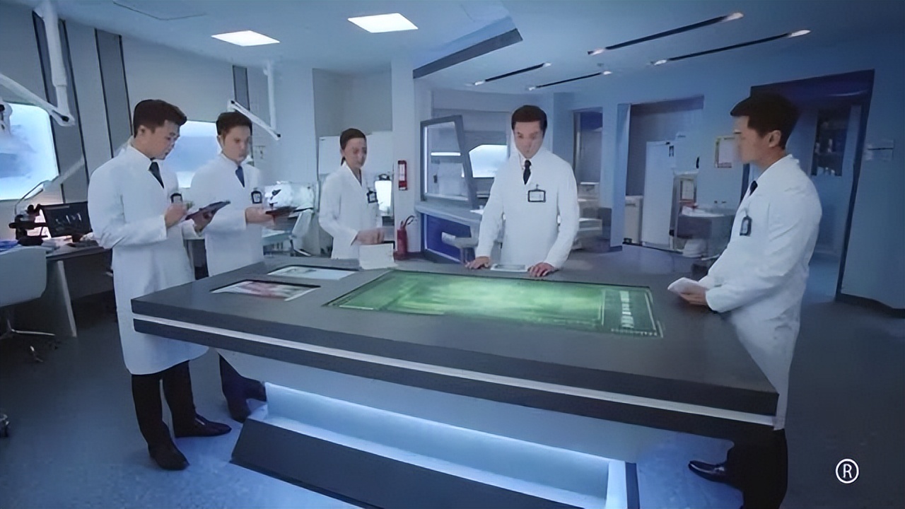 4集就下线8人，演员大换血，刚播就上17个热搜，《法证5》真爆了