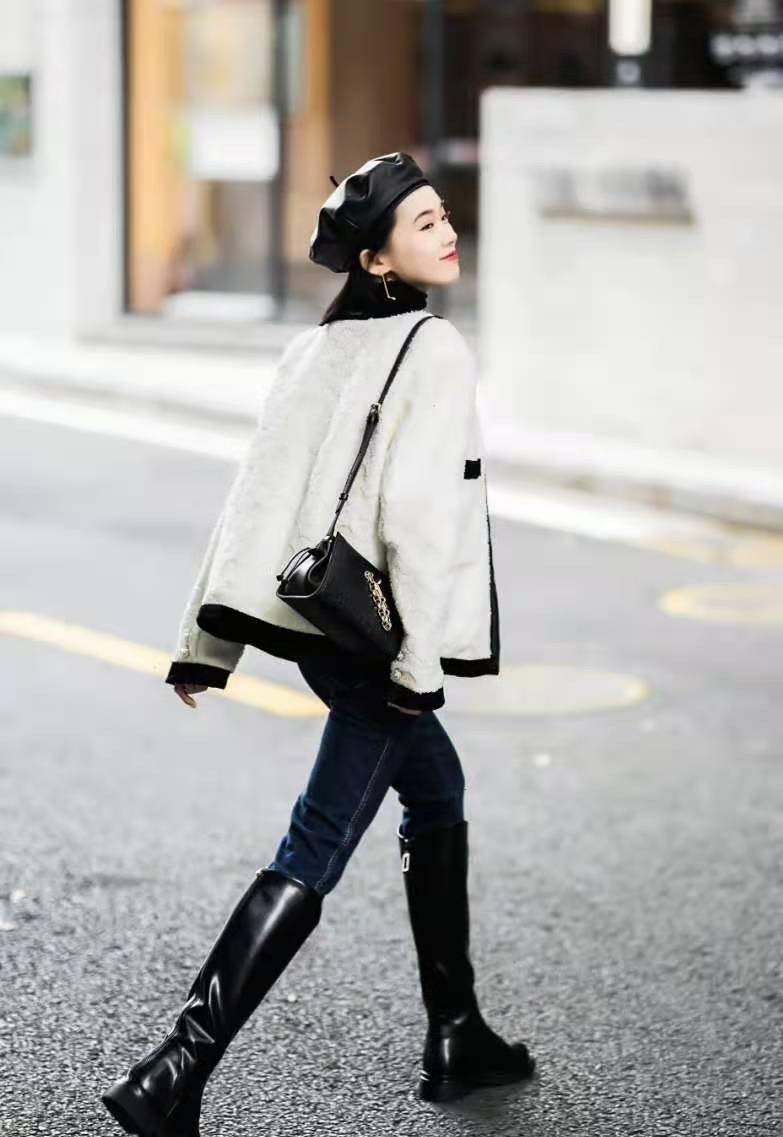 适合四十岁女人穿的马丁靴,秋冬马丁靴长筒靴哪个更时尚