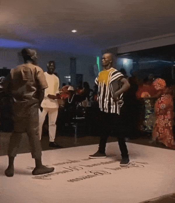 今日笑话原版,蚂蚁大象青藏高原笑话