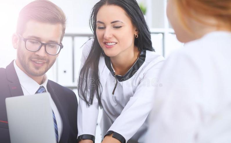 要掌握的11条职场生存法则,行走职场要学会的4条职场思维