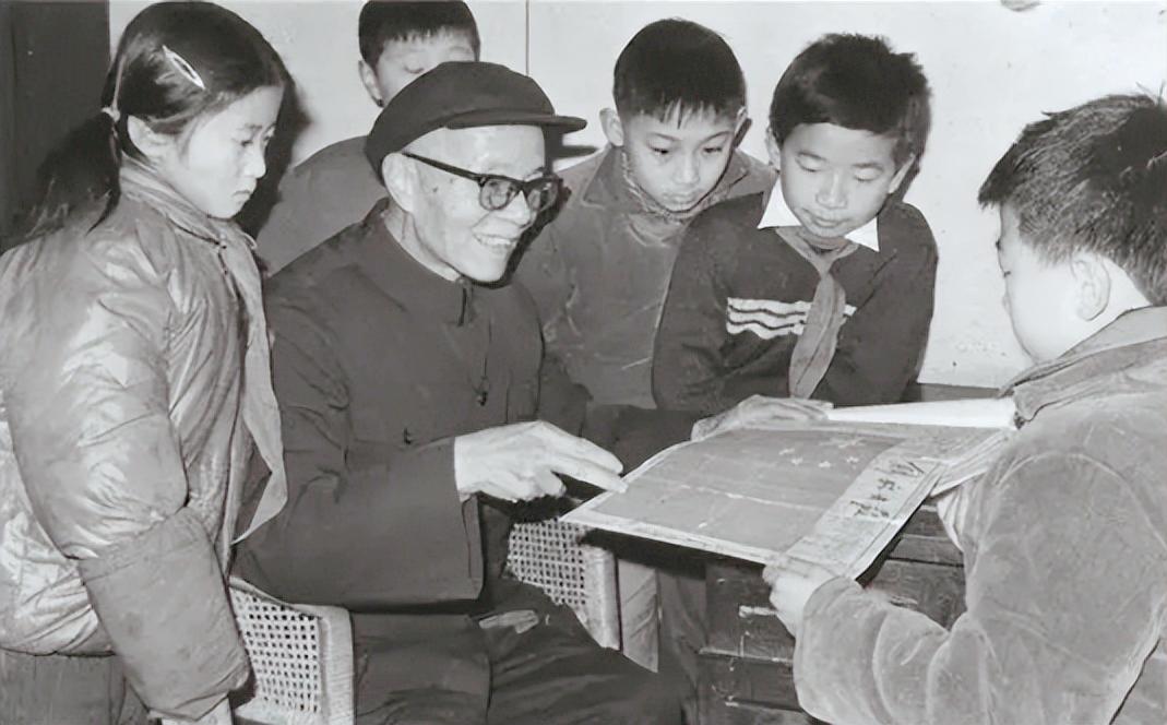 当年“五星红旗”仅15票，三号作品却得了185票，为何会选择前者