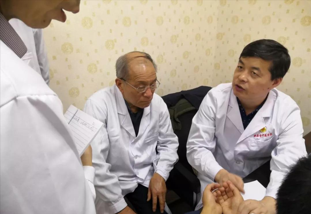 体检检查出前列腺钙化该怎么治疗,前列腺钙化灶22岁需要治疗吗