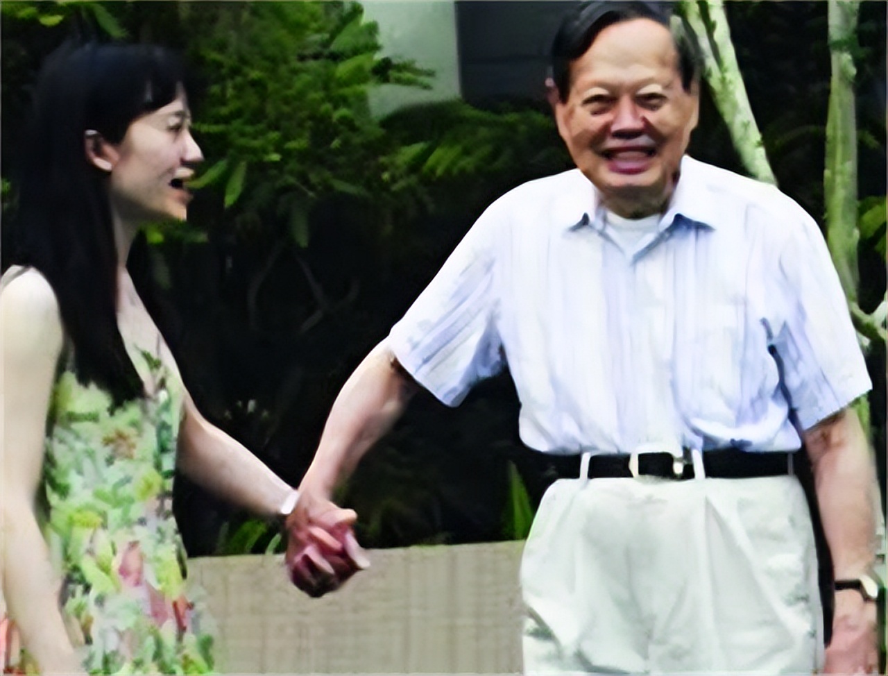 翁帆继承了杨振宁的别墅吗,杨振宁给翁帆留一套房子