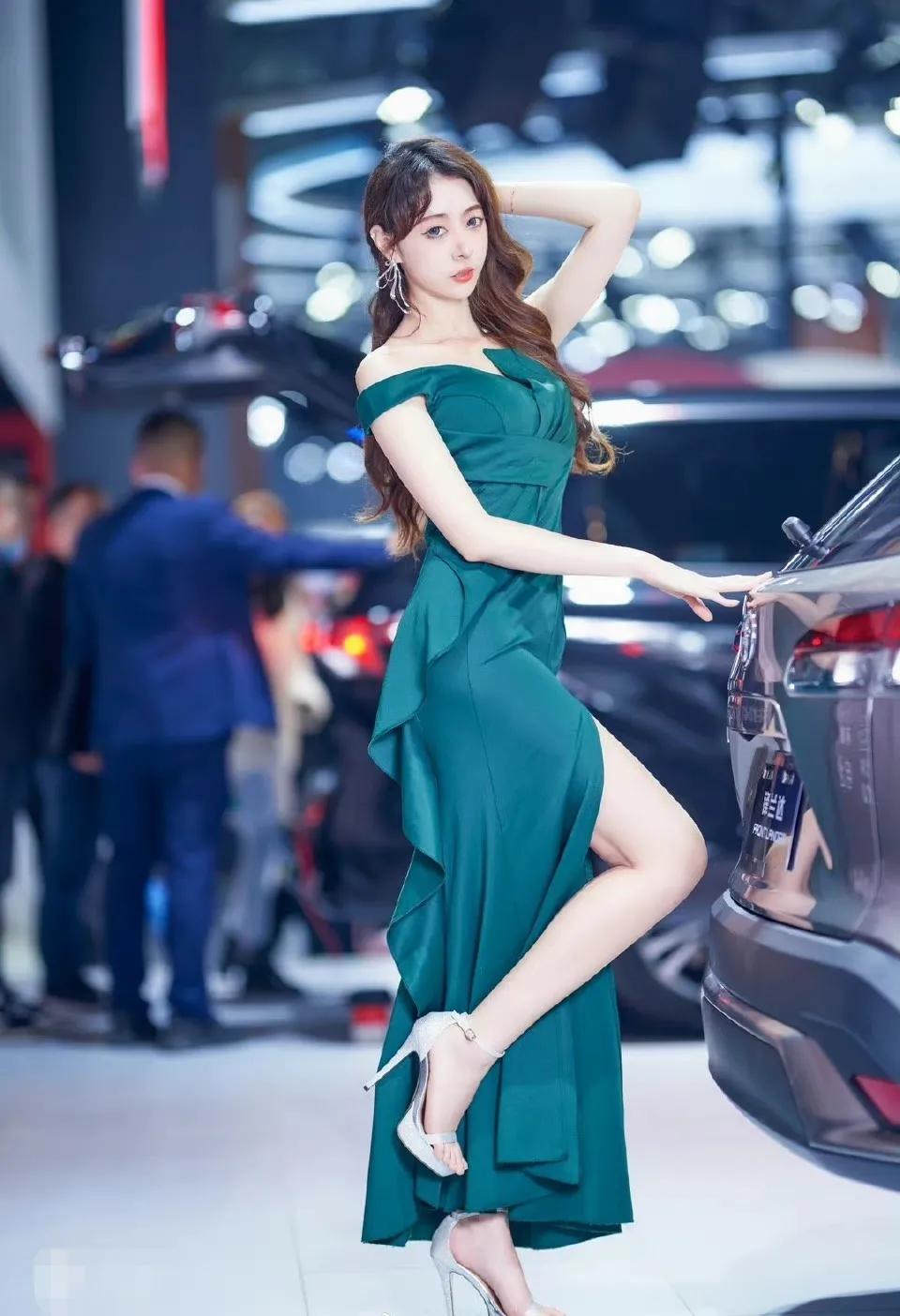 最有亲和力的车模,有亲和力车模