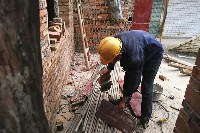 一群无业青年在海南度假被抓,海南无业游民