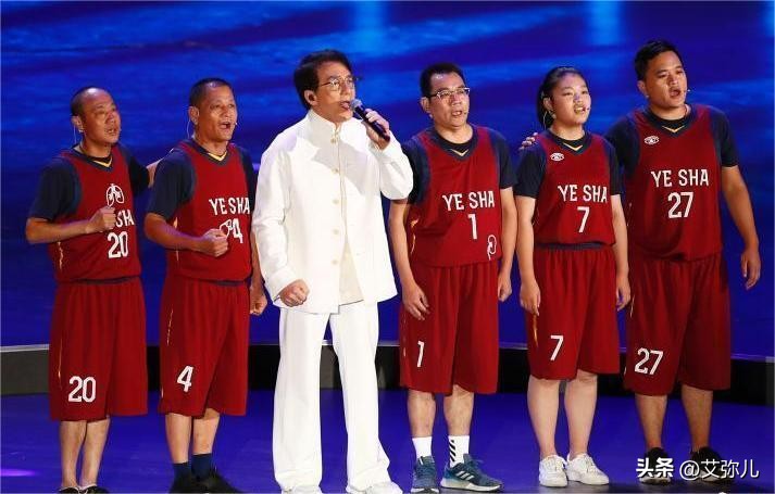 16岁少年救7岁男孩,篮球少年救人