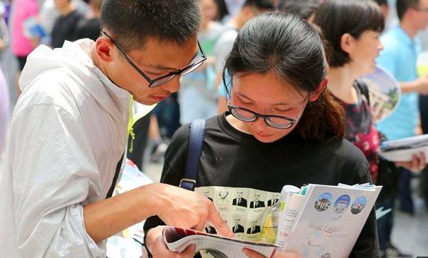 临床医学今年热门专业,选择临床医学专业你后悔吗