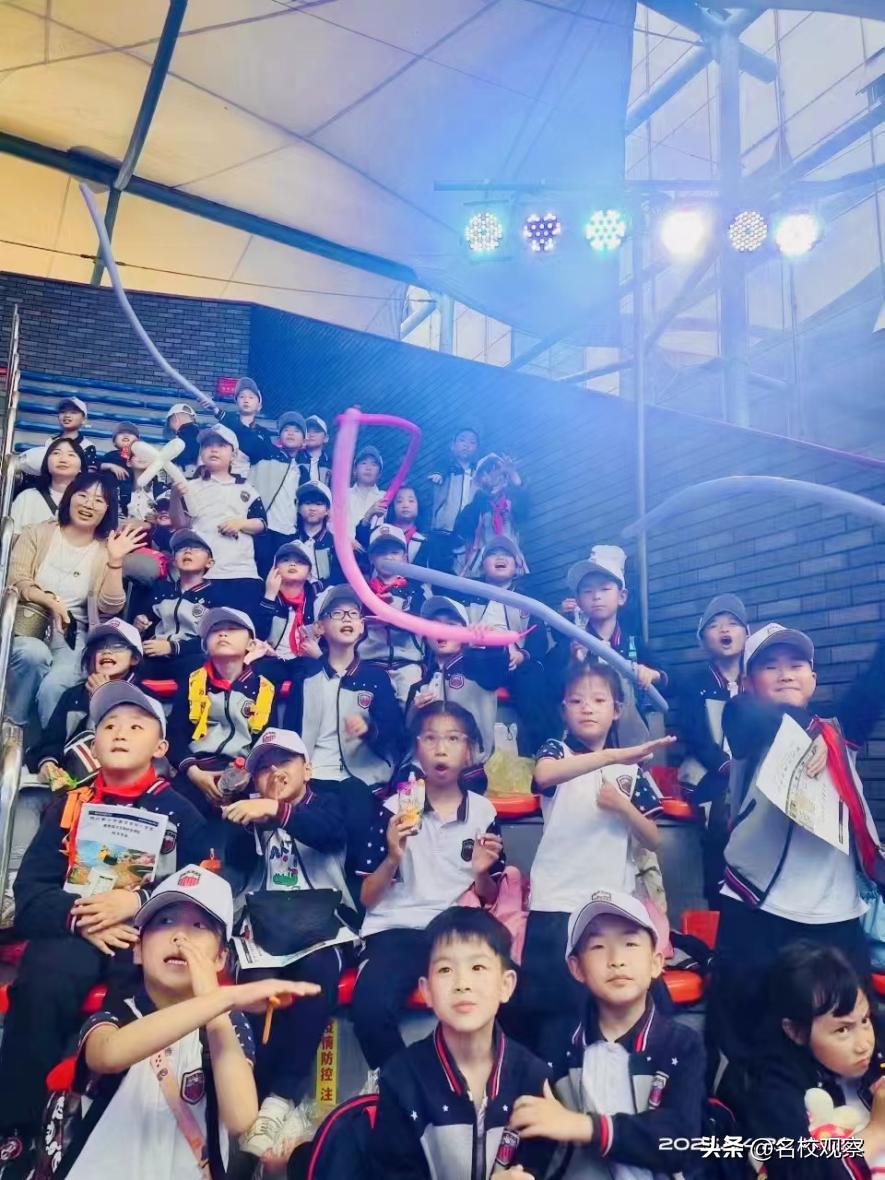 蔚蓝做苍穹，鱼儿变繁星！新川学子，走进浩海立方，探秘无限海洋