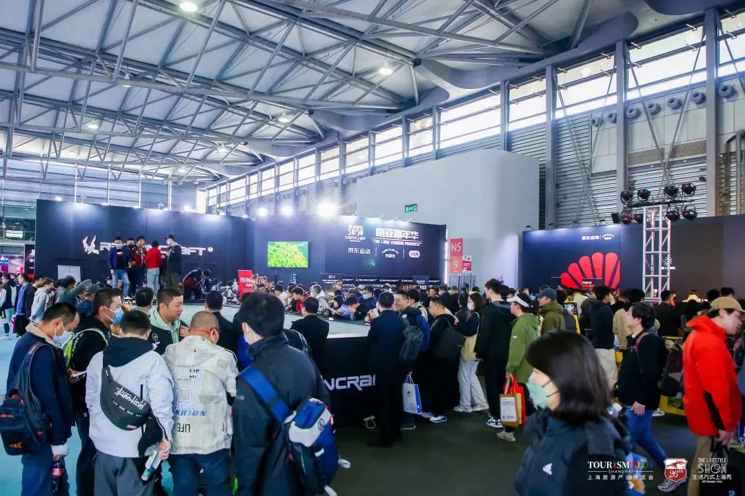 春暖三月踏青,春暖时节万物复苏