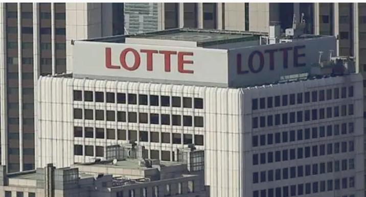 韩国财阀辛格浩：二婚入赘日本战犯家族发家，89岁和儿子共享女星