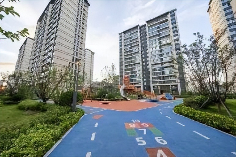 越秀铂悦府下叠中间户,越秀铂悦府高档在哪里