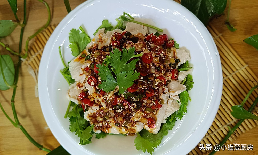 凉拌鸡胸肉最好吃的六种做法,麻辣鲜香嫩滑爽口的凉拌鸡胸肉