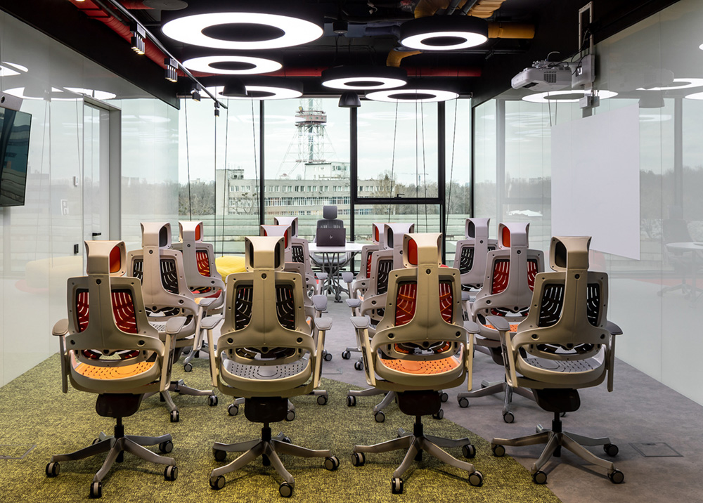 趣味纷呈教育平台Academy2.0基辅办公场所设计欣赏