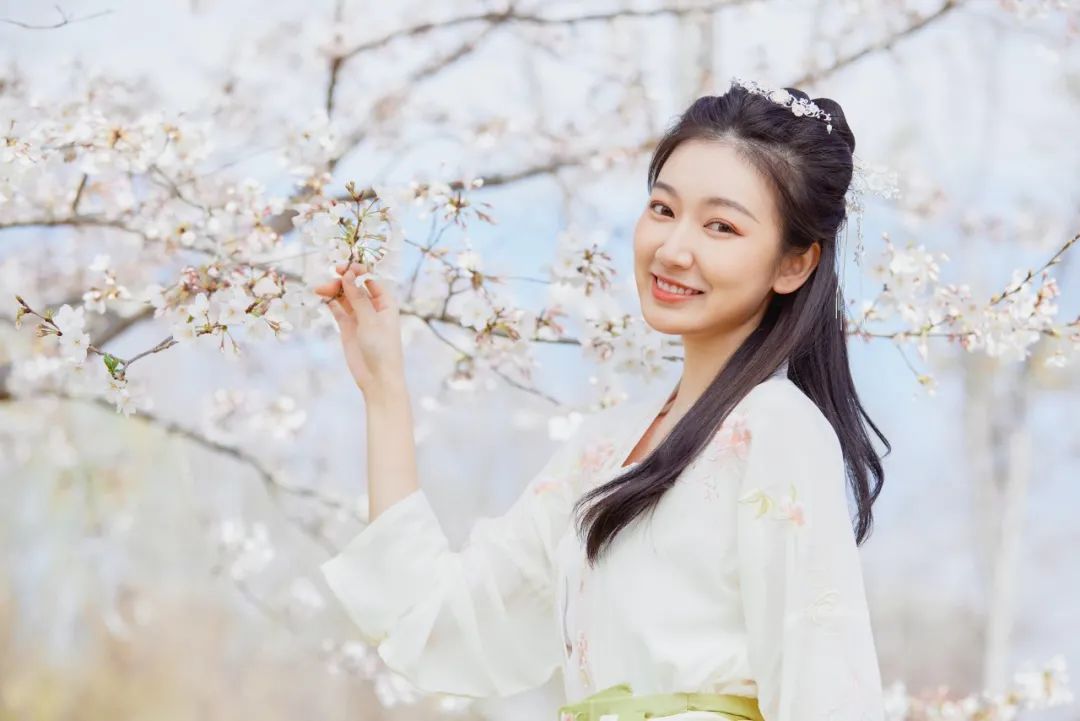 春天诗词最美十首,最美田园诗词100首