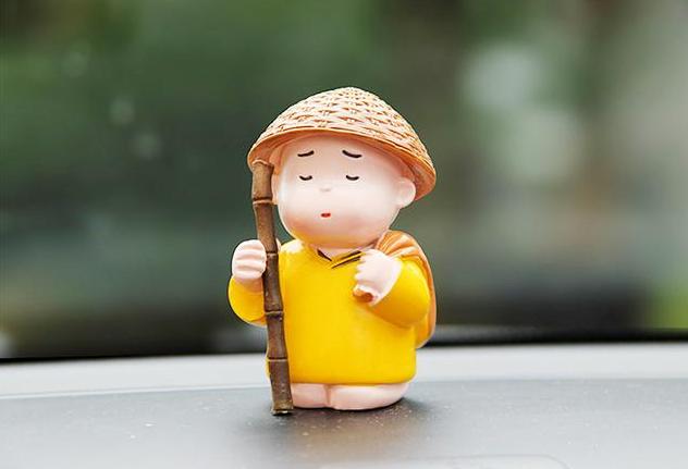 一个人手里应该有多少钱,一个人手上有多少钱