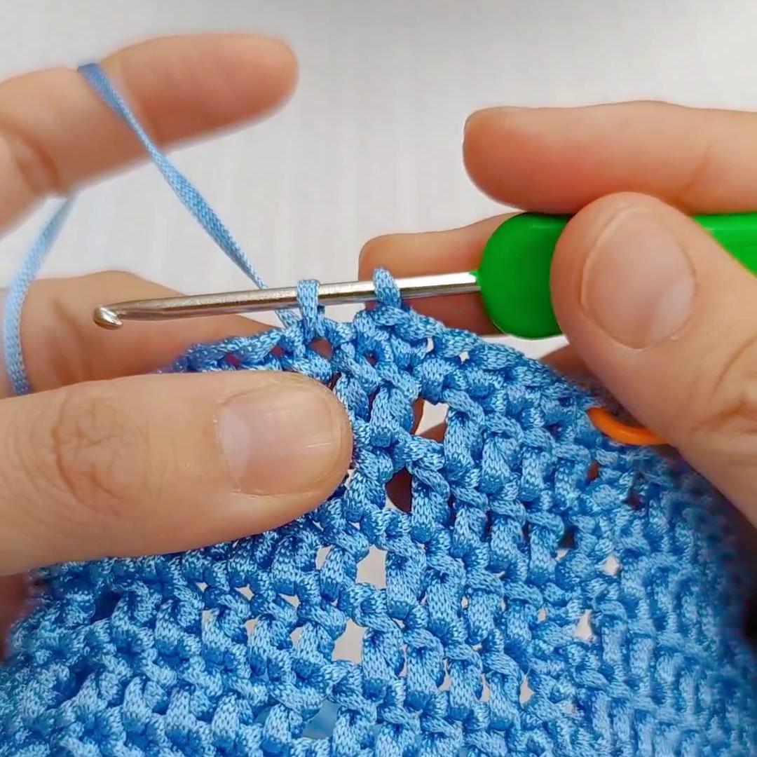 diy手工米奇绒线护耳帽,钩针米奇平面装饰帽子上视频教程