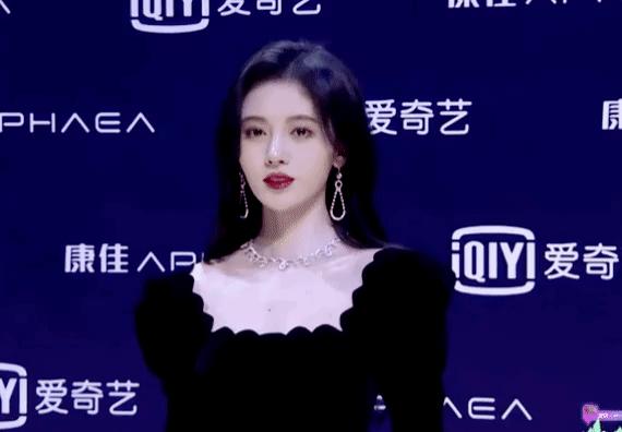 她真美，可还是被糟蹋了！娱乐圈到底有完没完