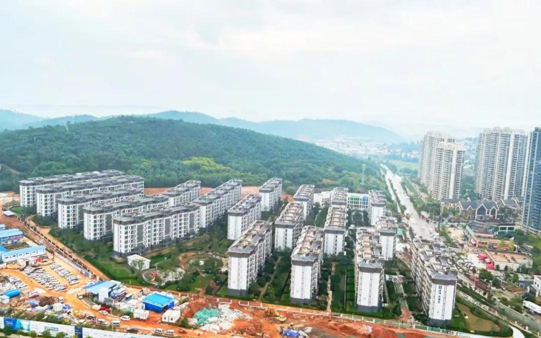 昆明这个楼盘进度慢遭投诉,新城控股房地产质量问题