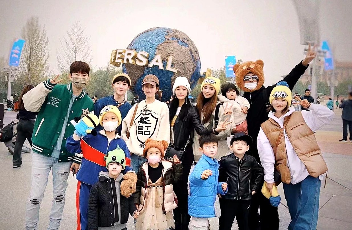 陈妍希看梅西比赛,陈妍希带娃看梅西比赛