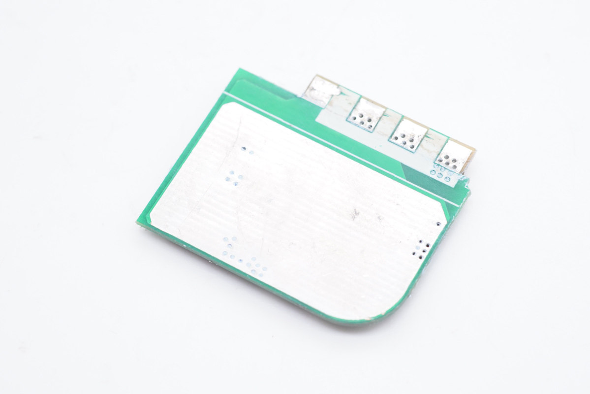 4C1A五个口，总功率达230W，华科生230W桌面充拆解