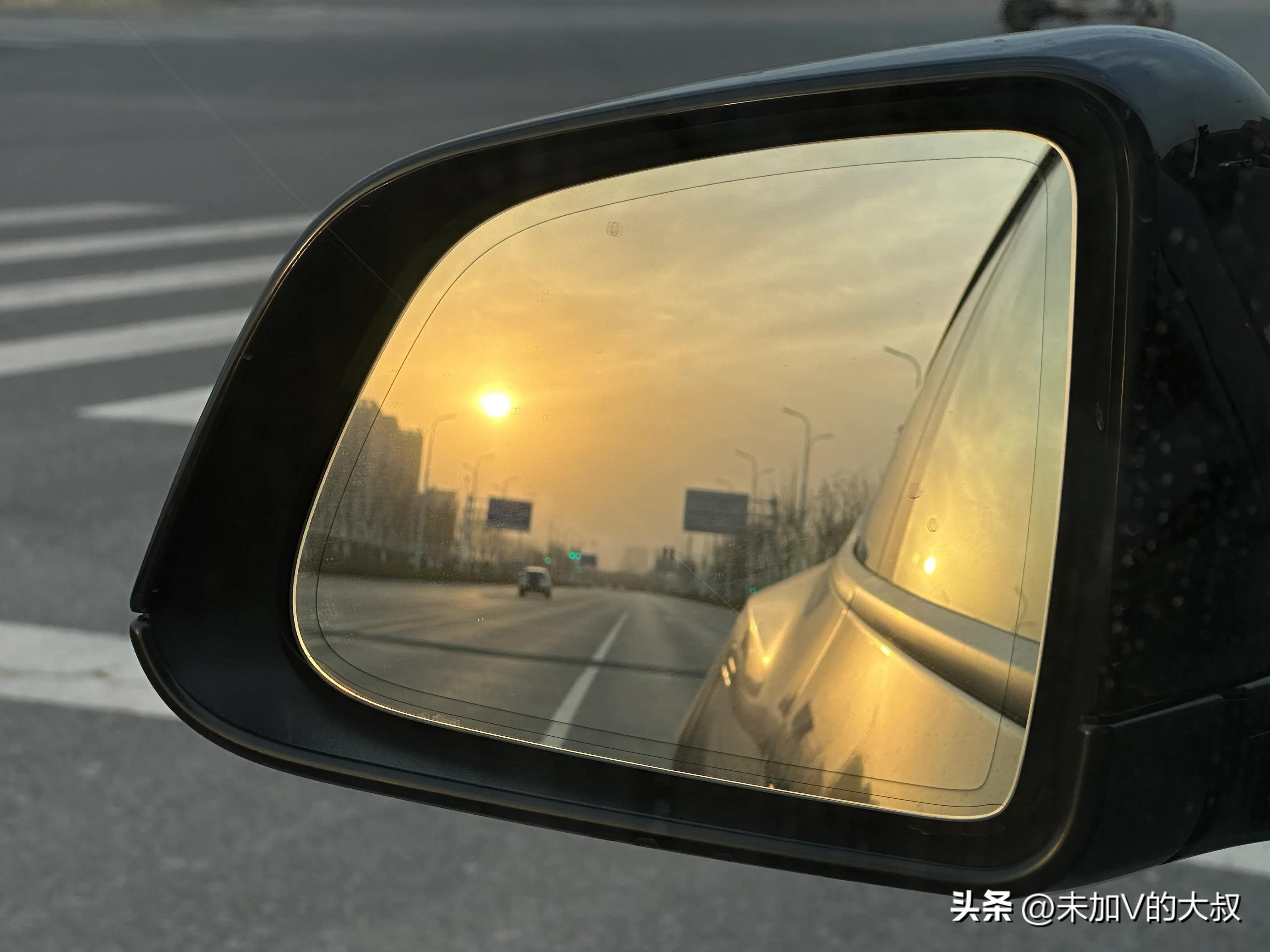 特斯拉modely有什么优点呢,特斯拉modely5.6秒和6.9秒区别