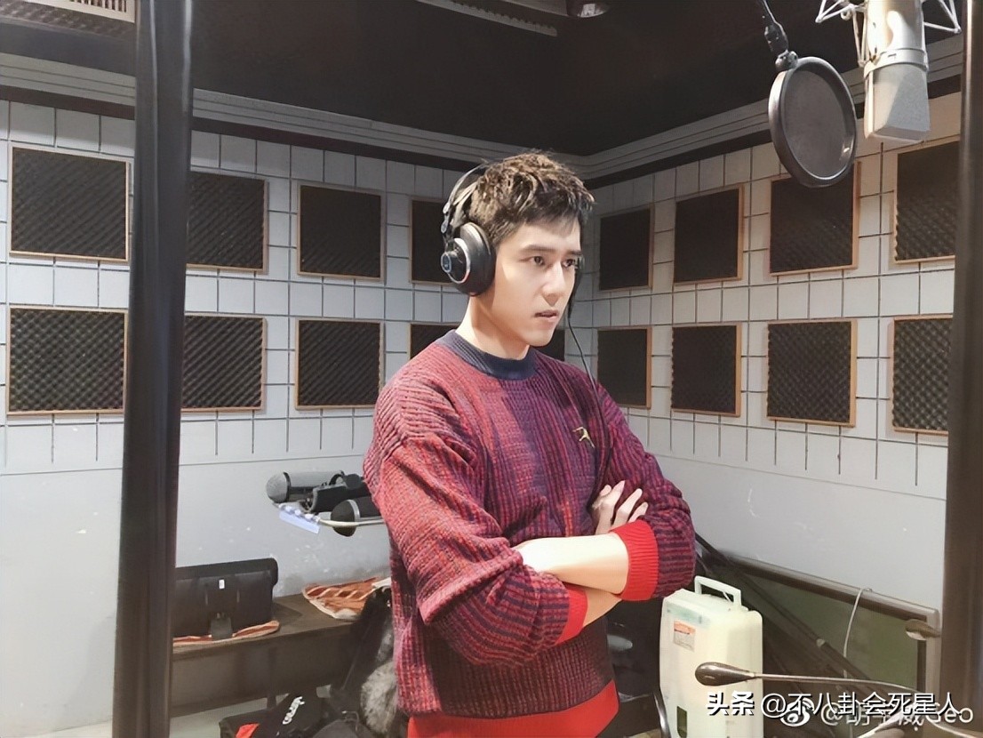 8位冷门冻龄男神,吴卓羲2010最佳男主角视频