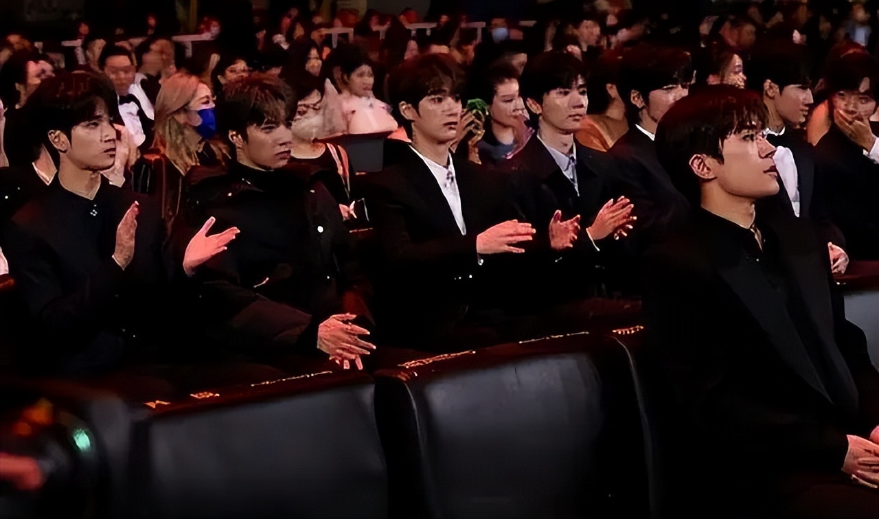 微博之夜照妖镜小动作,微博之夜成女星照妖镜