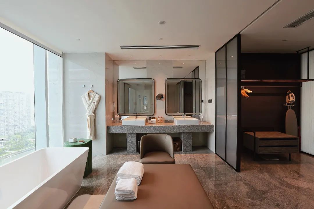 来厦门旅游订不到酒店,去厦门玩住不住鼓浪屿