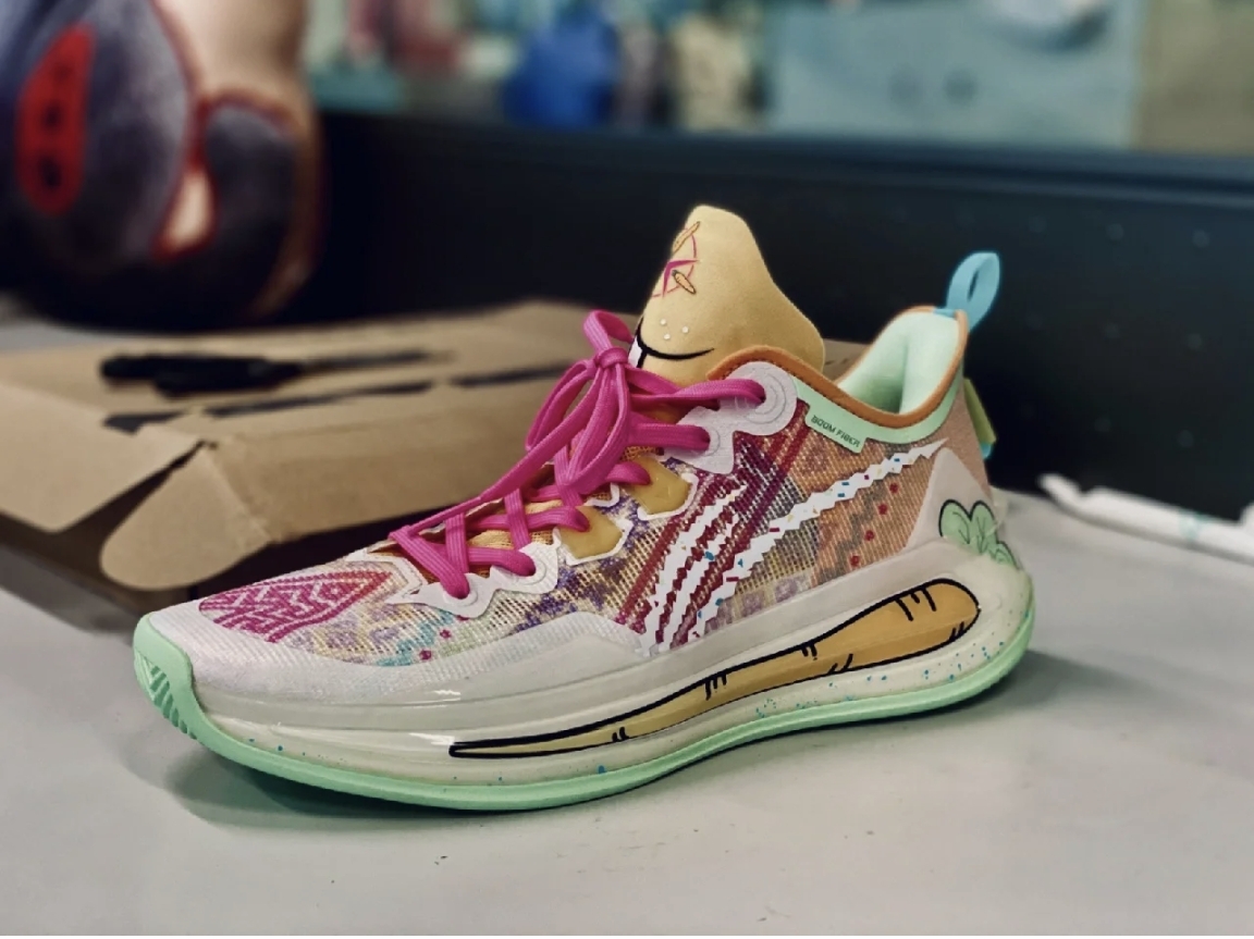 李宁利刃3低帮版曝光！这还是我们印象中的那双电商款篮球鞋吗