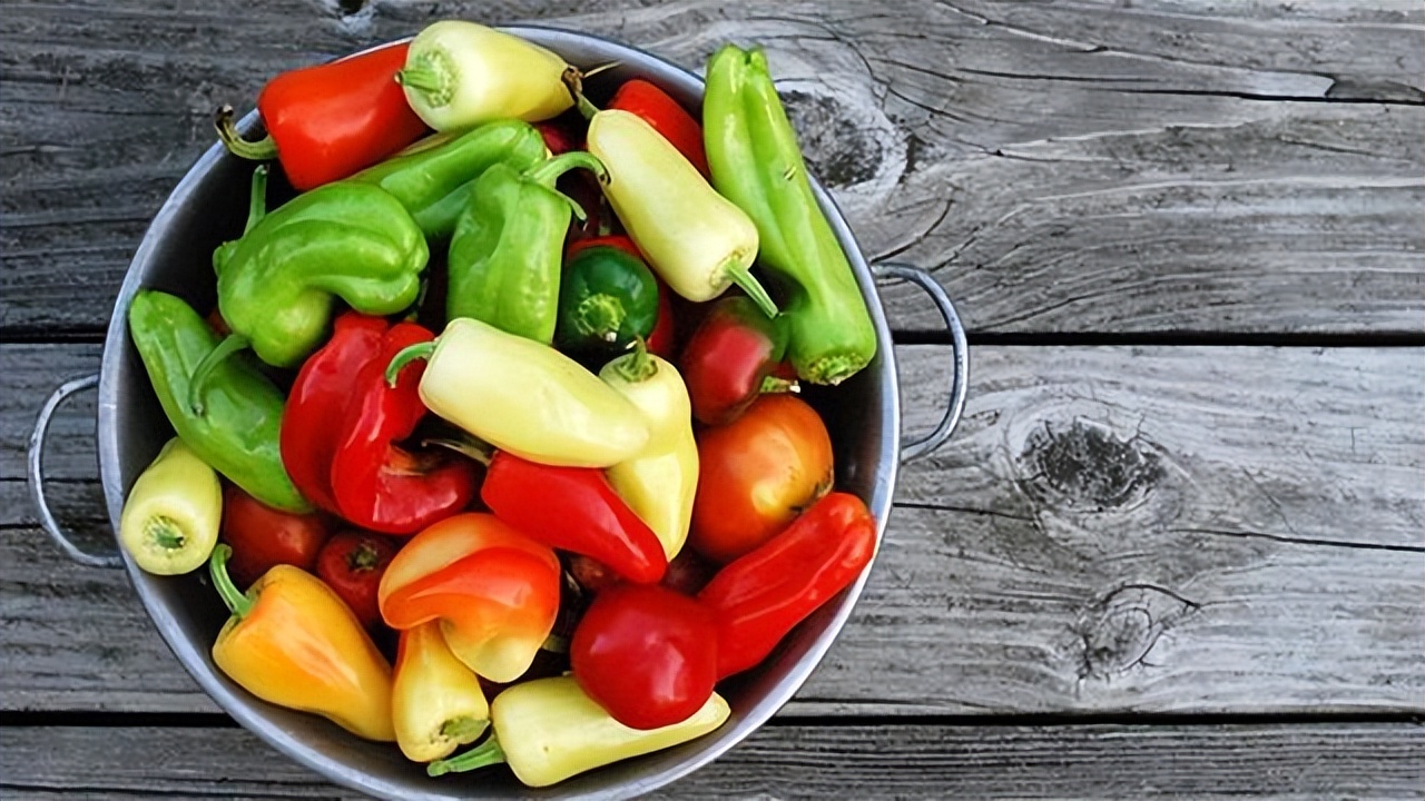 45岁女性吃叶酸有什么好,40岁后每天一片叶酸有副作用吗